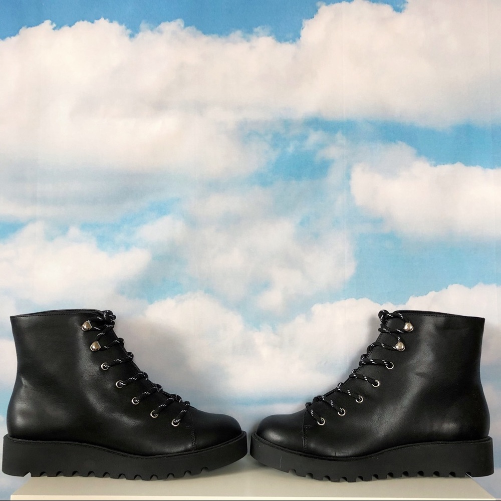 *sold* Black platform boots